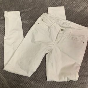 High wasted denim white pants